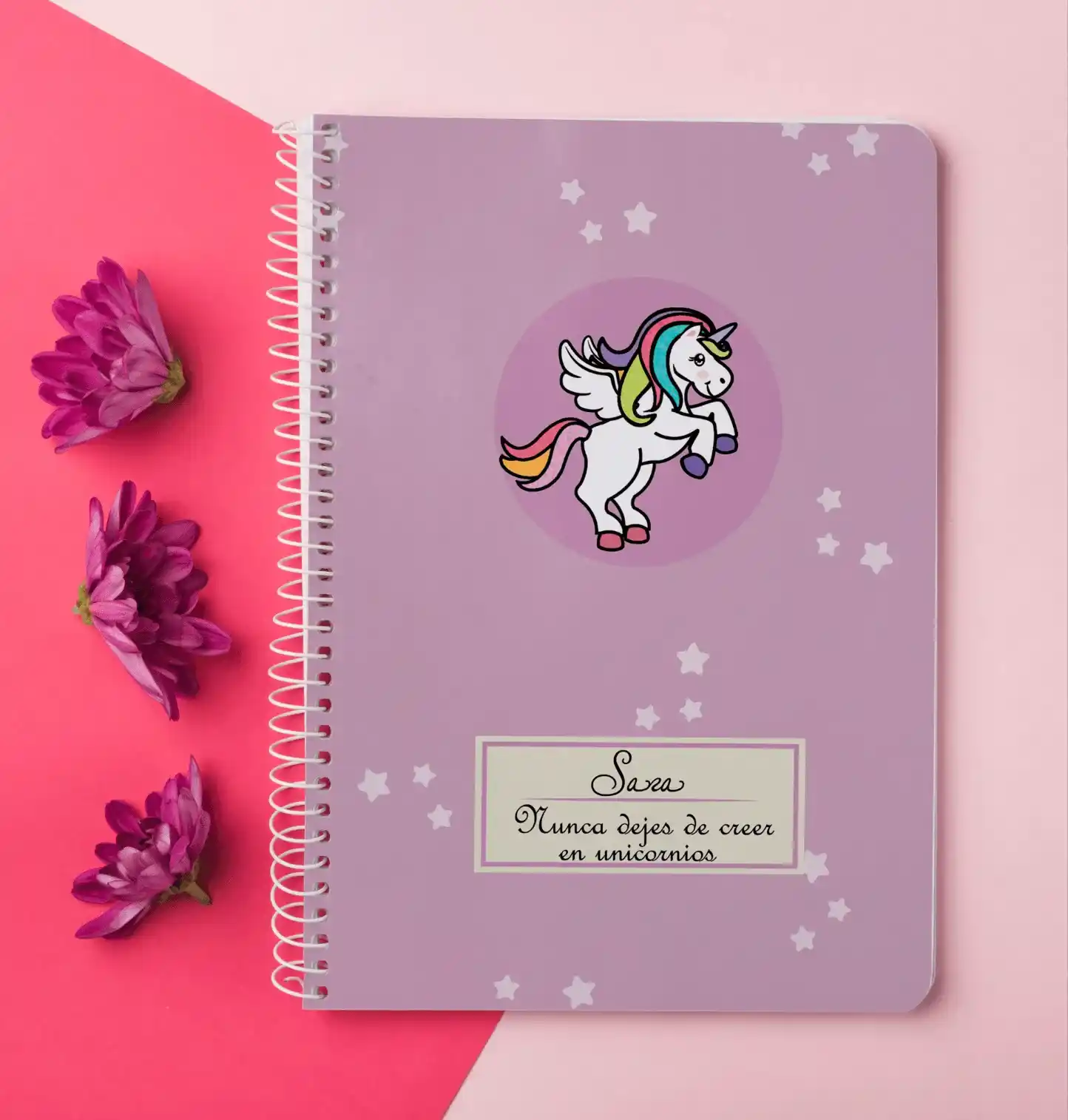 Aplicación de ilustración digital en libreta Unicornio